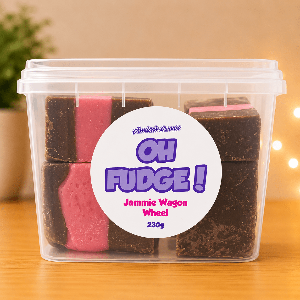 Jessica's Oh Fudge! Jammie Wagon Wheel Flavour Fudge 230g Tub
